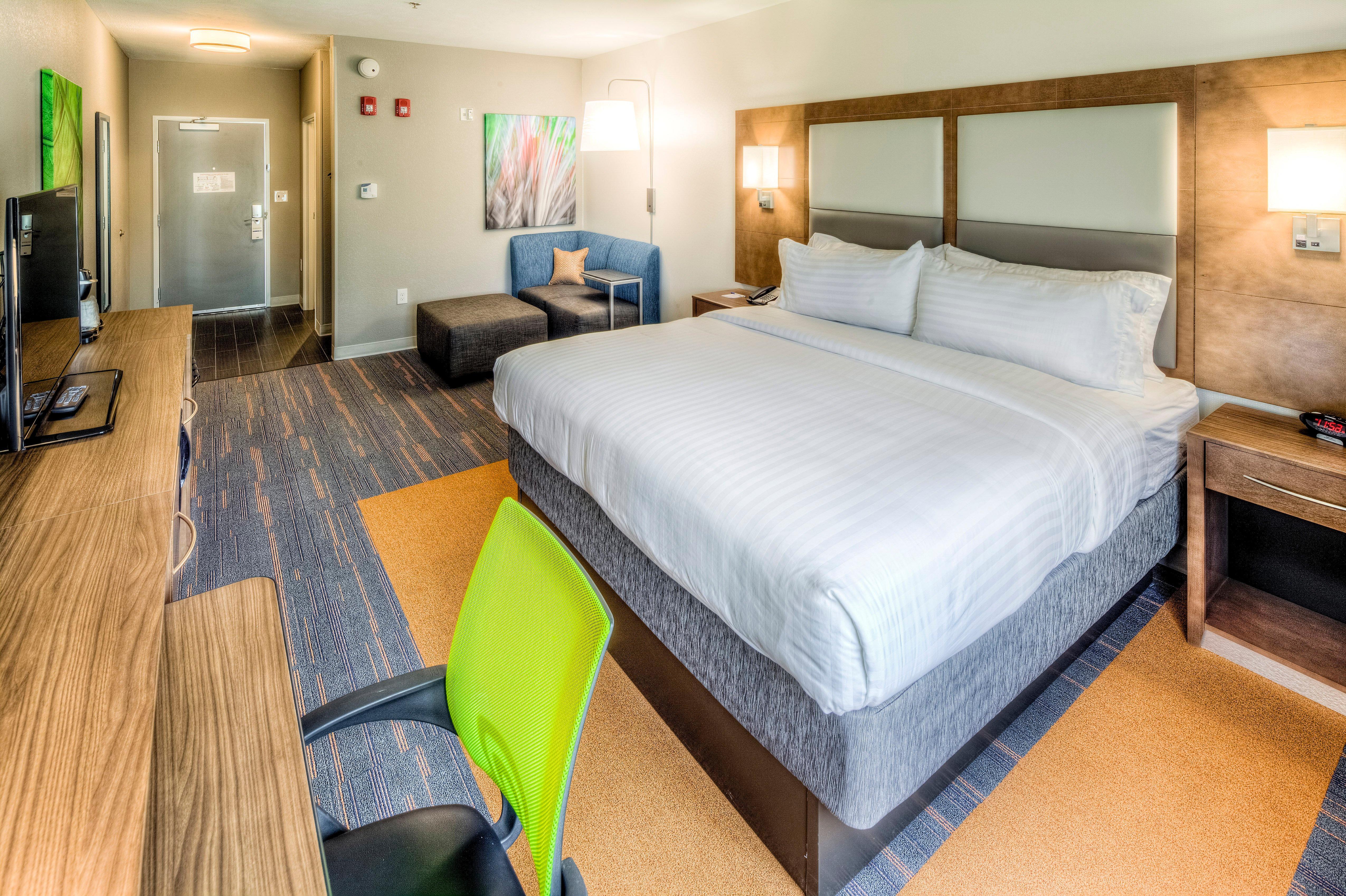 Holiday Inn Express & Suites Cleveland/Westlake By Ihg Exterior foto